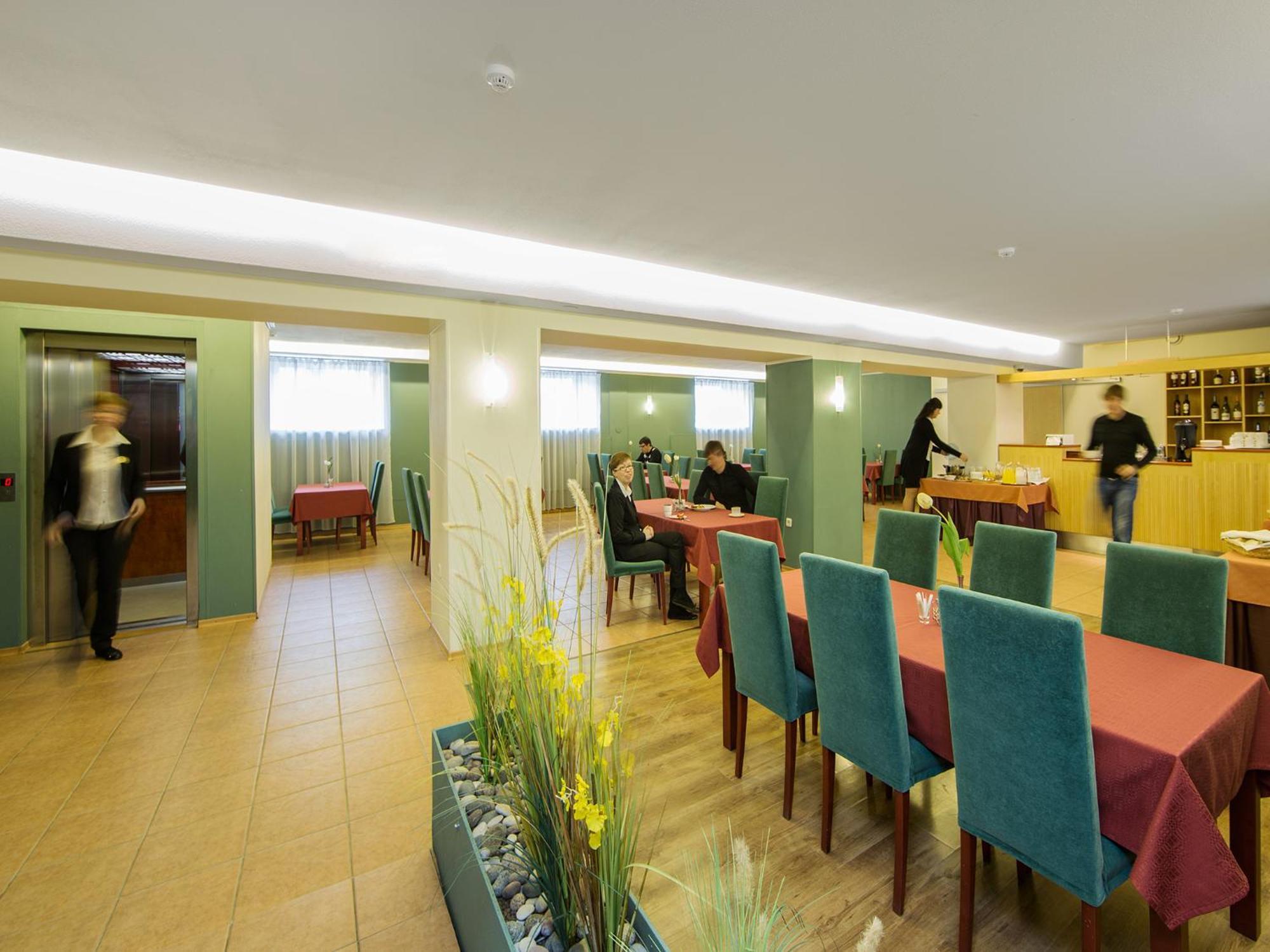 Arabella Hotel Kuressaare Exterior photo